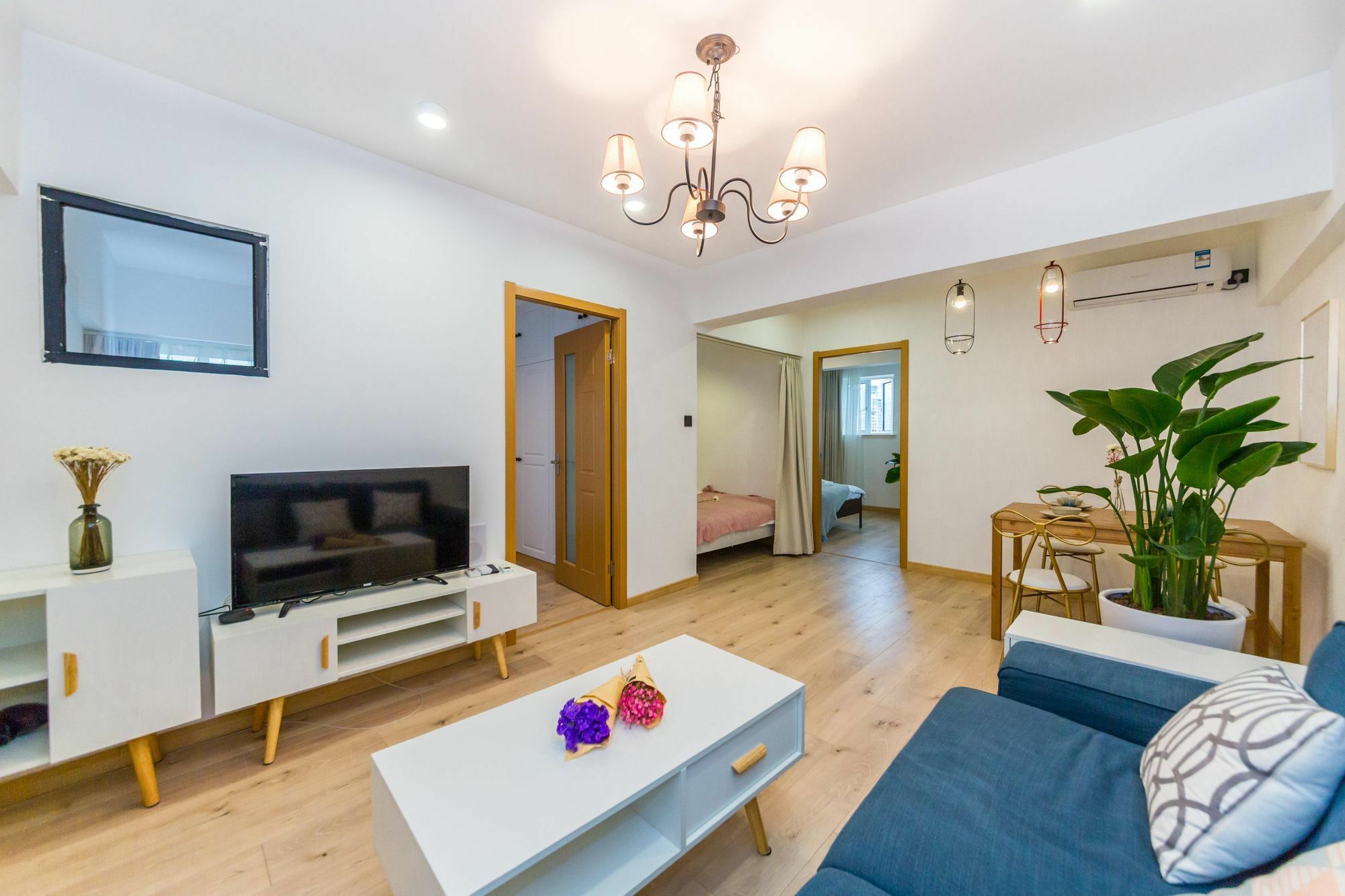 Henry'S Apartment - South Maoming Road Шанхай Екстер'єр фото